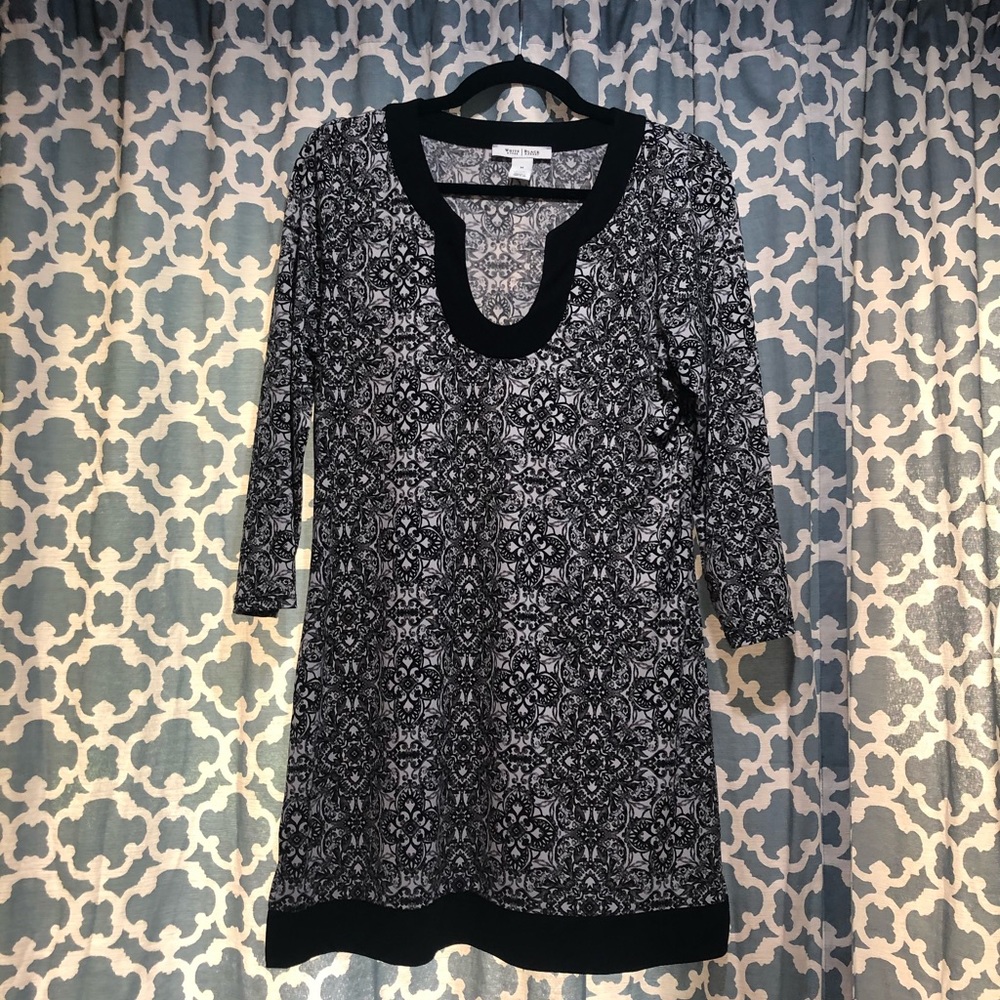 White House Black Market Tunic Size Medium